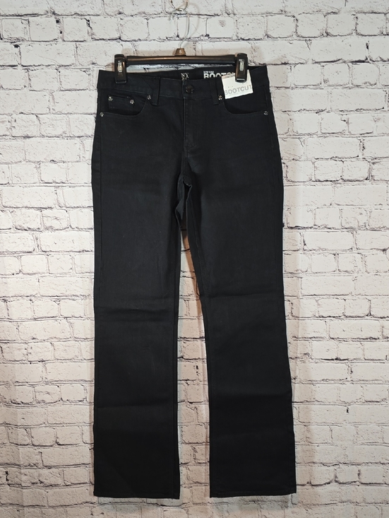 New York & Company Denim - New York & Company Black Curvy Low-Rise Bootcut Jeans Size 6 NWT